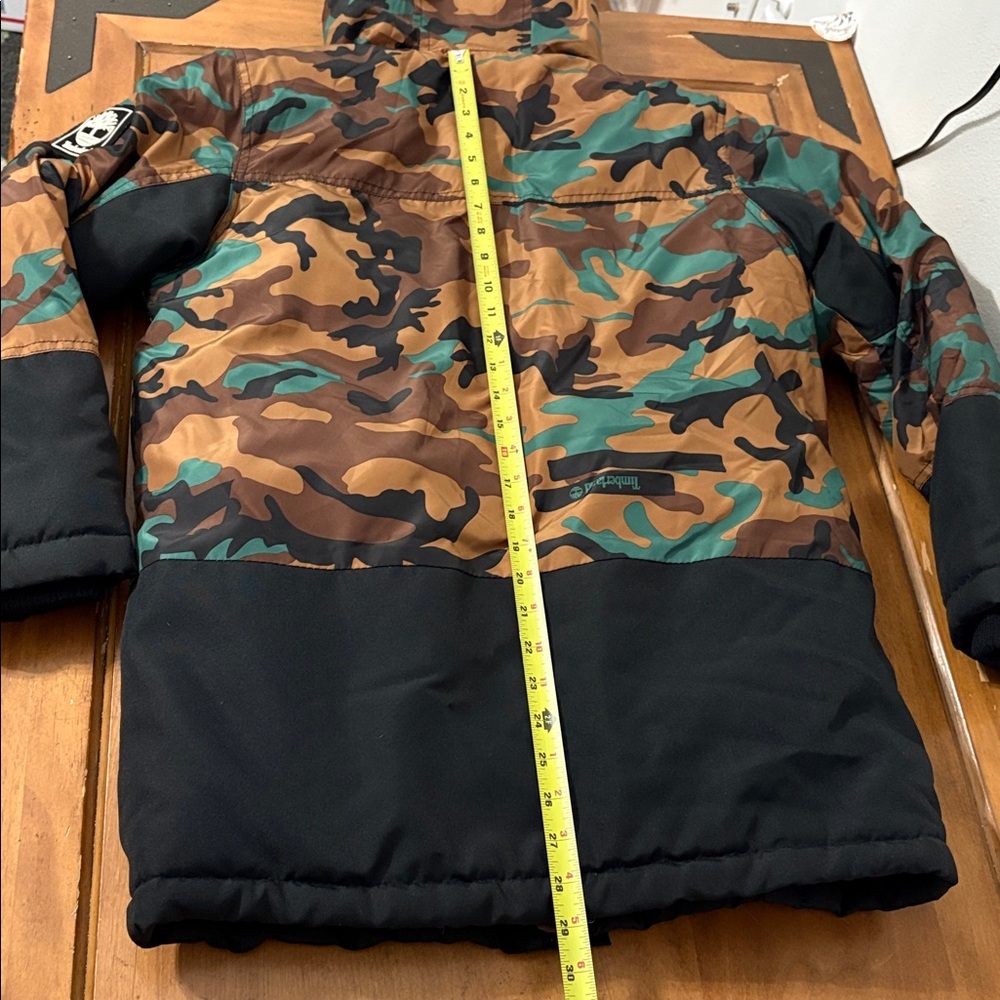 Timberland Kids Green and Brown Camouflage Puffer Jacket Size Large - Picture 9 of 10